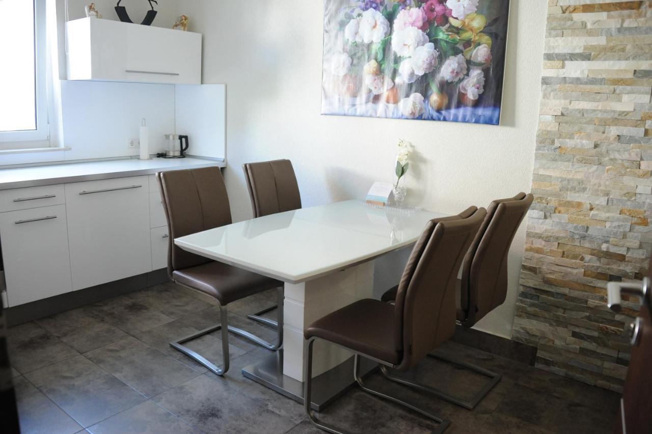 Homestay Ferienzimmer Ellisee, Kontaktloser Check-in Friedrichshafen