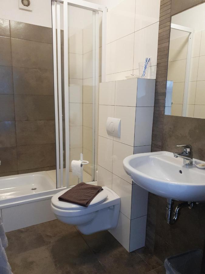Ferienzimmer Ellisee, Kontaktloser Check-in Friedrichshafen