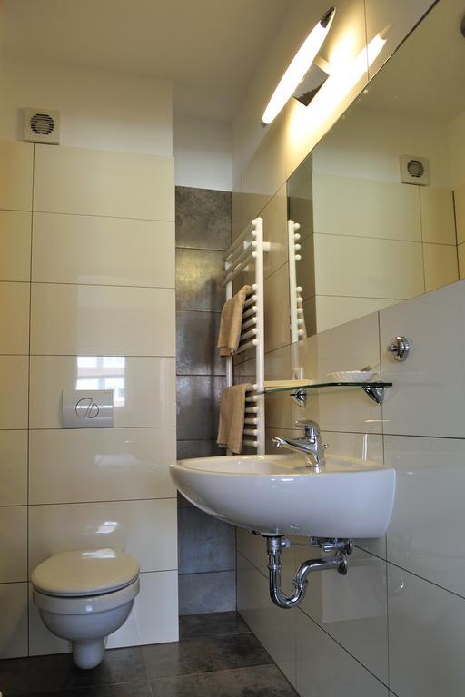 Homestay Ferienzimmer Ellisee, Kontaktloser Check-in Friedrichshafen